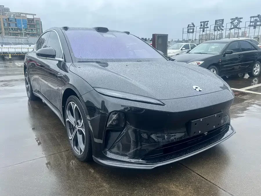 NIO ET5