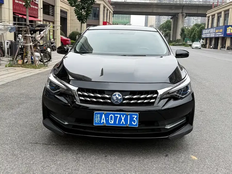 Venucia D60
