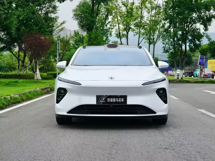 NIO ET7