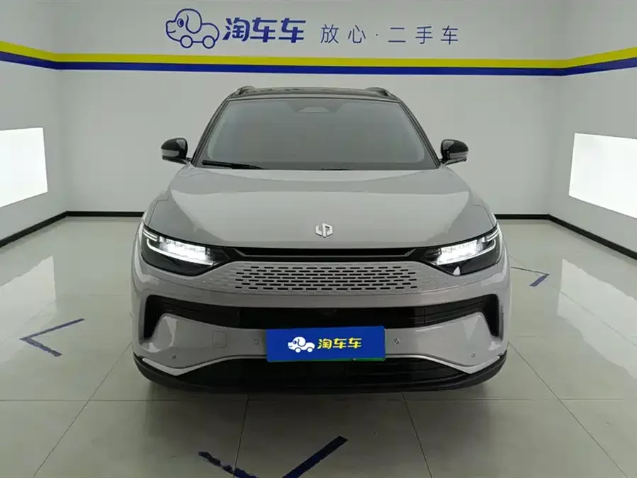 Leapmotor C11