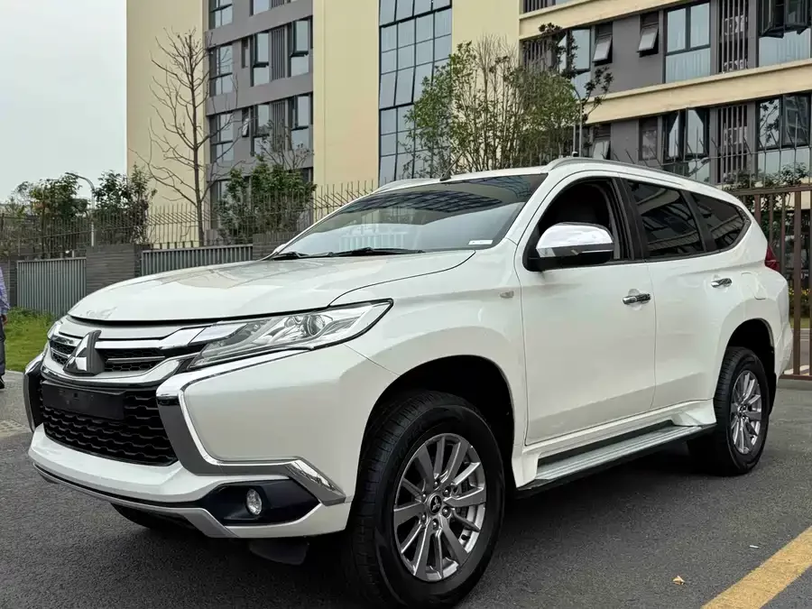 Mitsubishi Pajero Sport