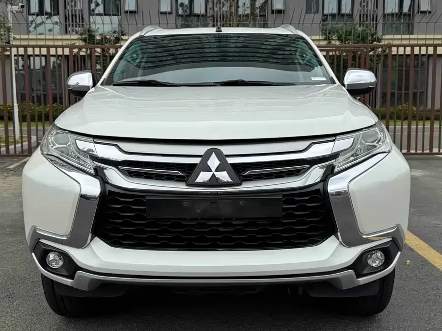Mitsubishi Pajero Sport