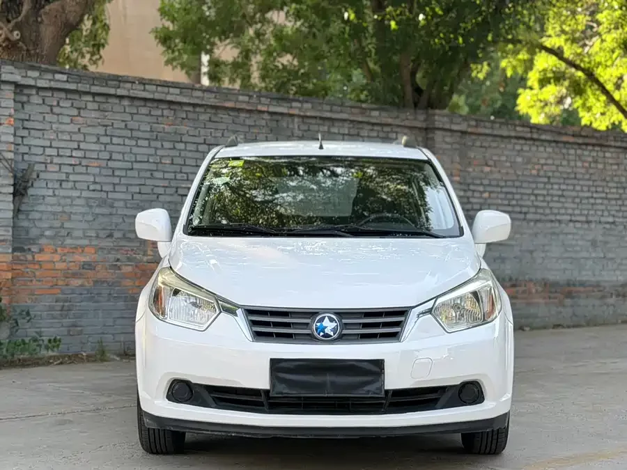 Venucia R50