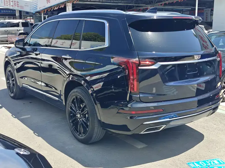 Cadillac XT6
