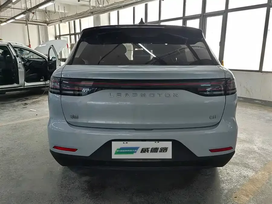 Leapmotor C11