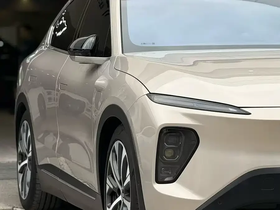 NIO EC7