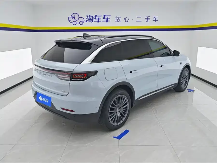 Leapmotor C11
