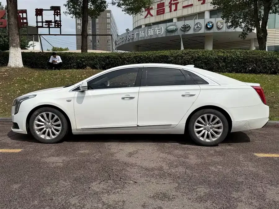 Cadillac XTS