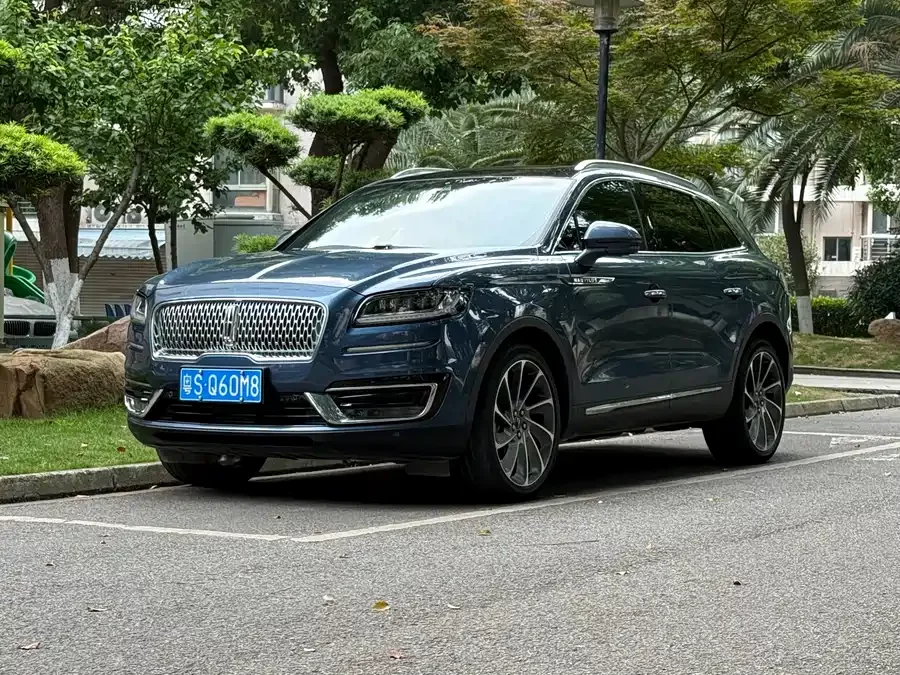 Lincoln Navigator