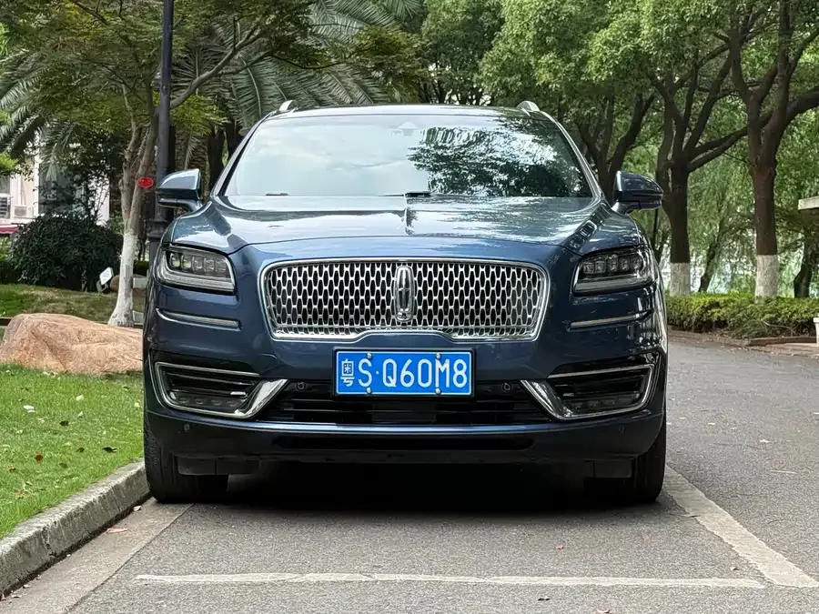 Lincoln Navigator