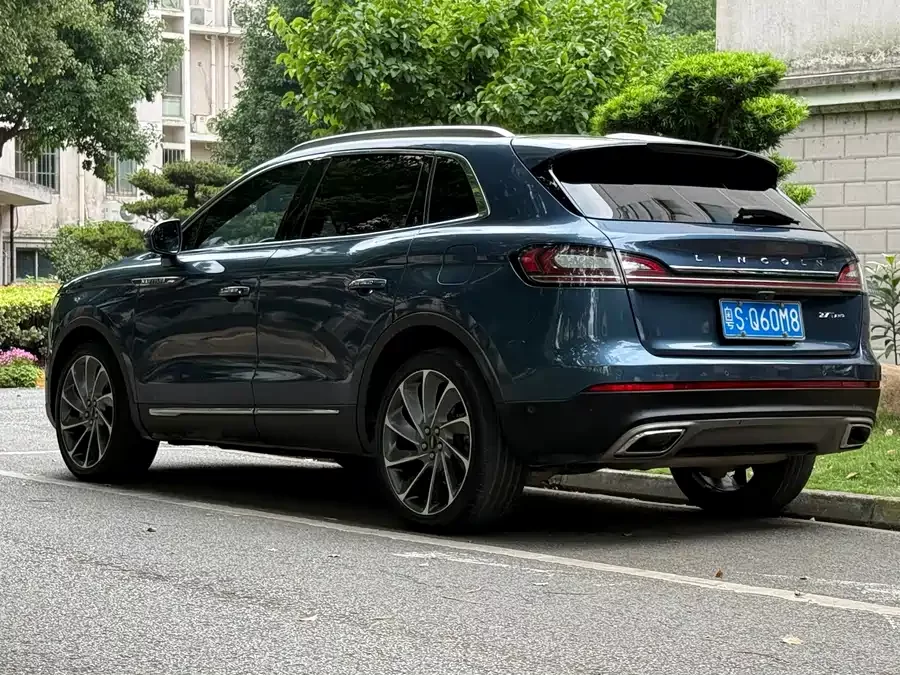 Lincoln Navigator