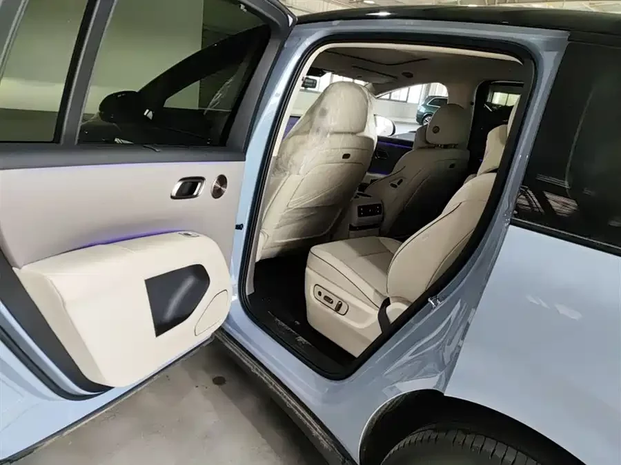 Li Ideal i8
