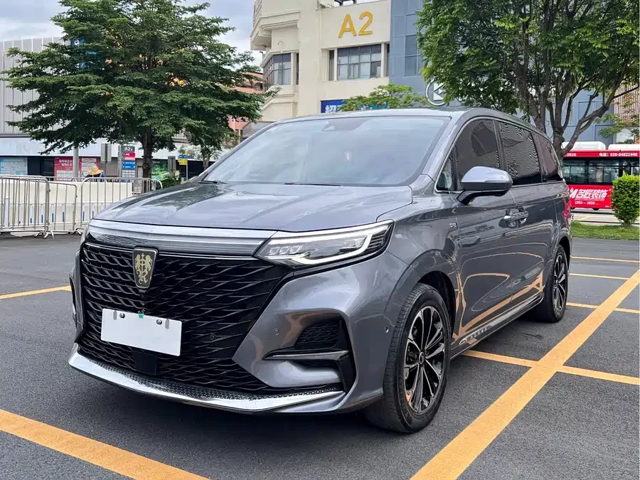 Roewe iMAX8