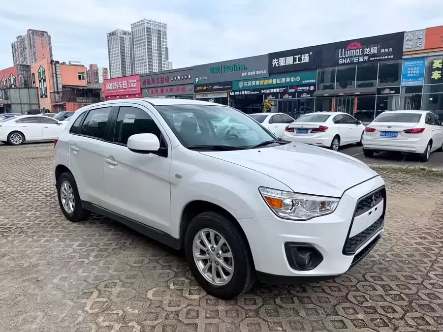Mitsubishi ASX