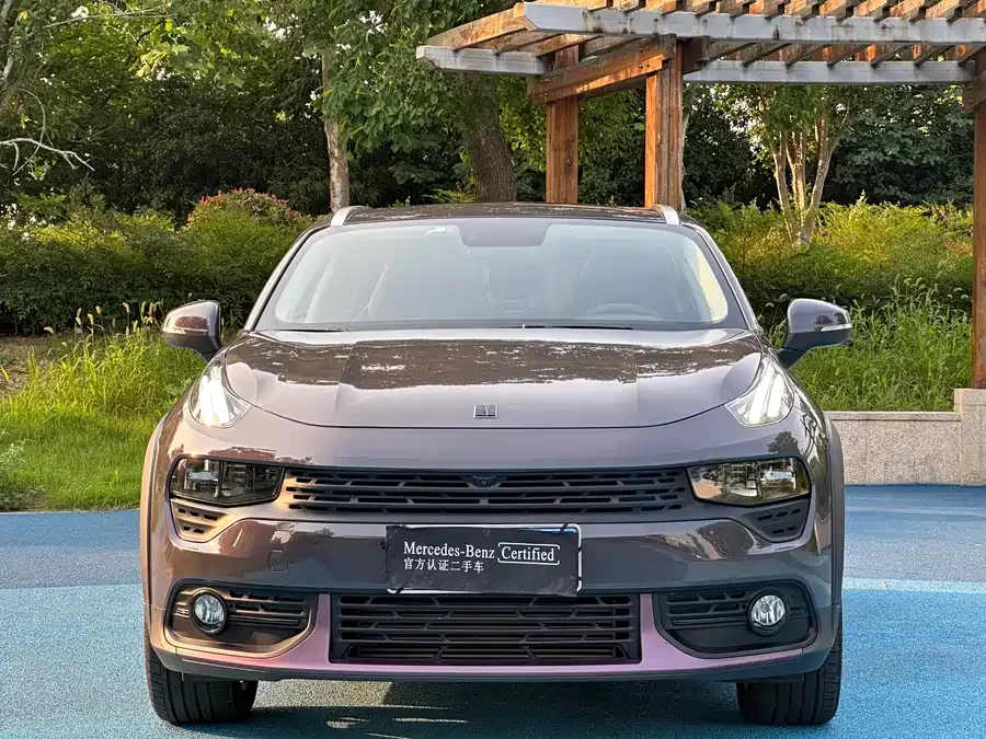 Lynk & Co 02