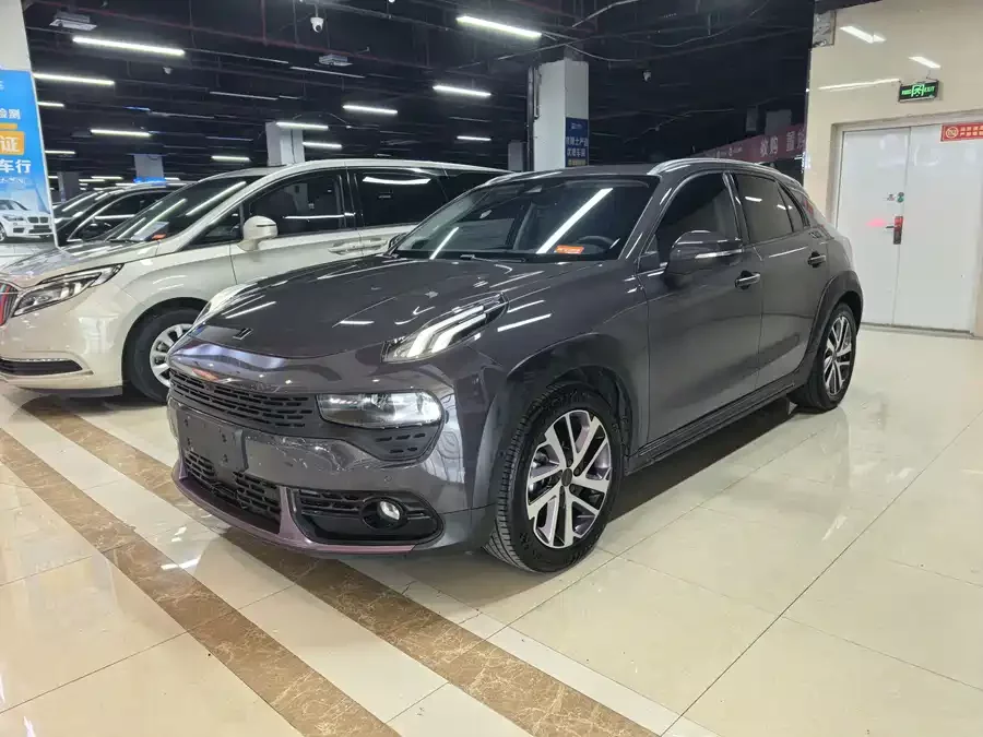 Lynk & Co 02