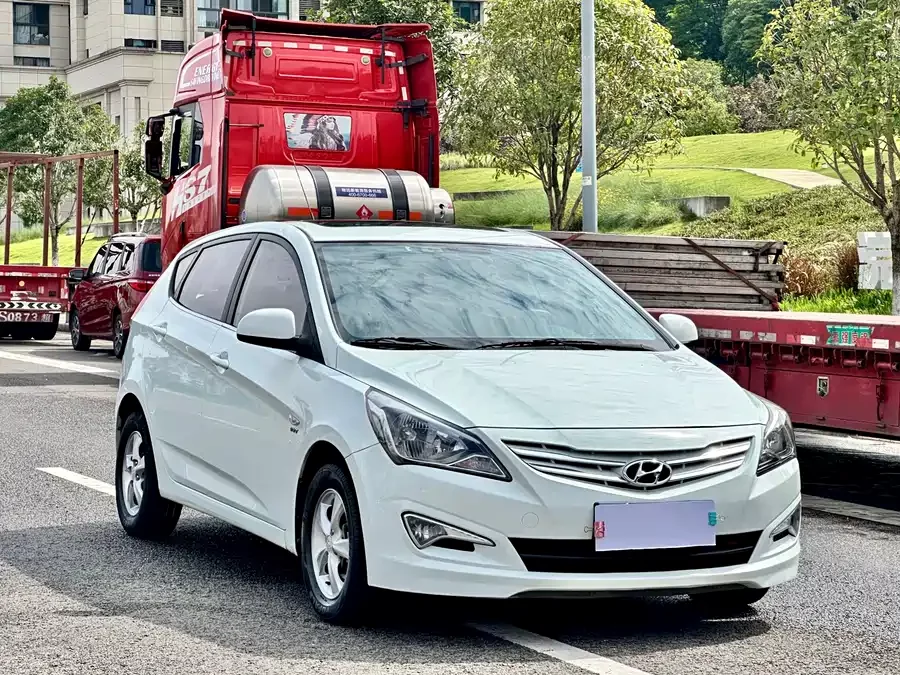 Hyundai Verna RV