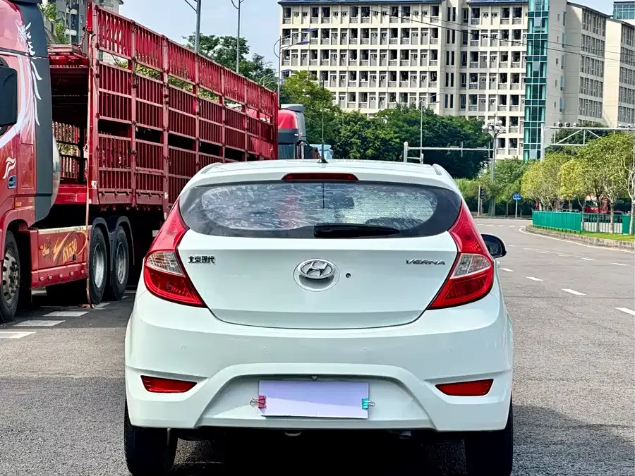 Hyundai Verna RV