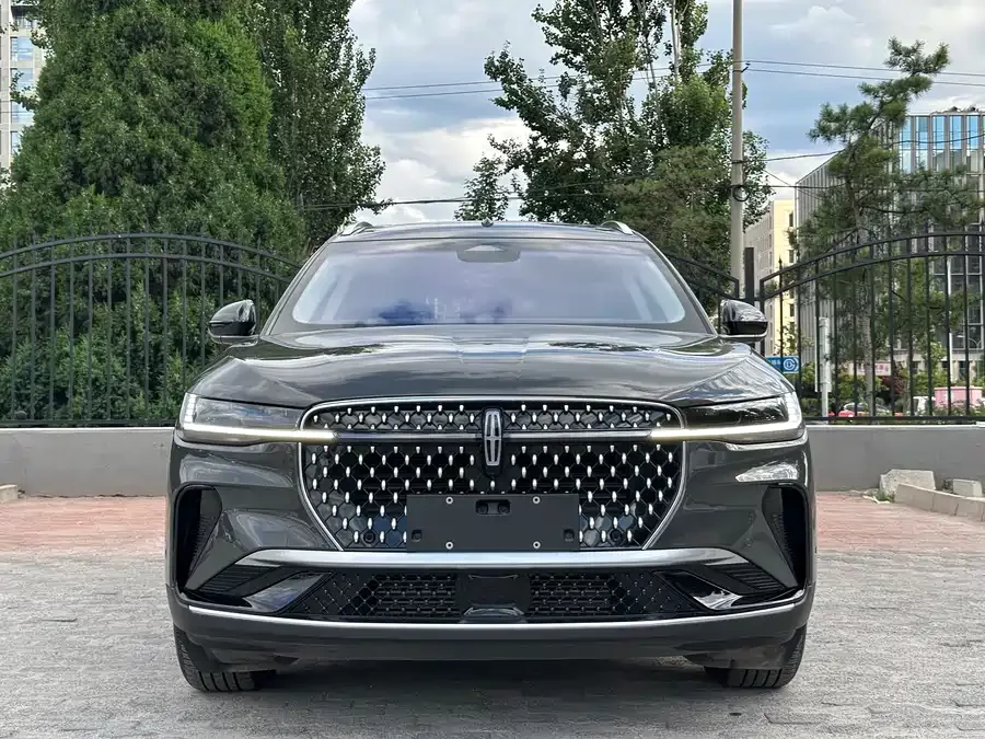 Lincoln Navigator