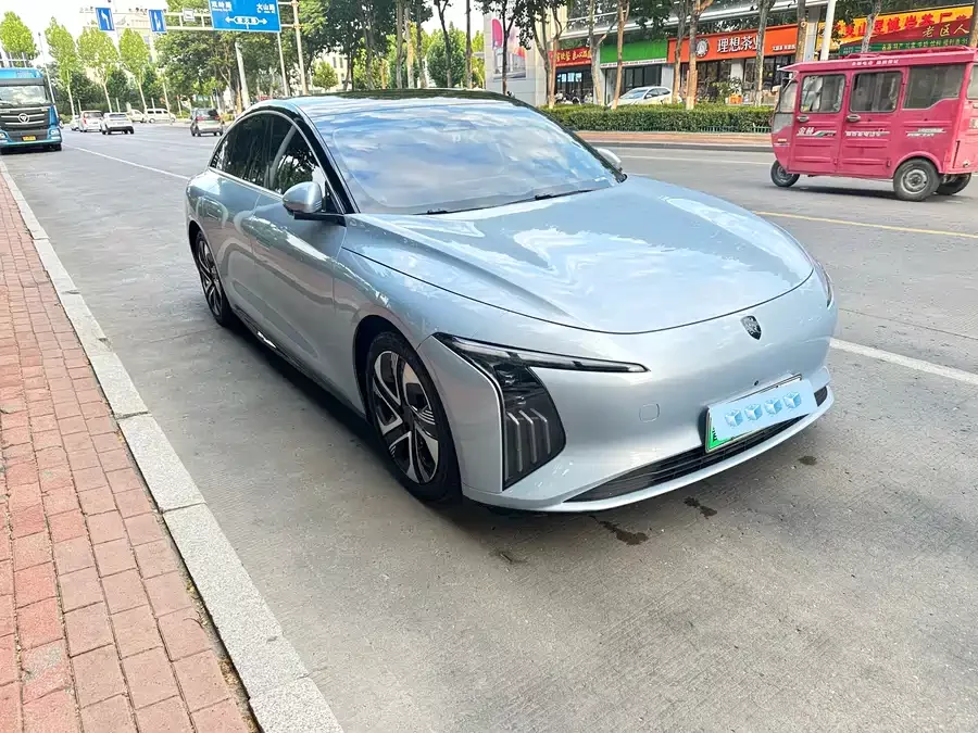 Dongfeng Xinghai S7