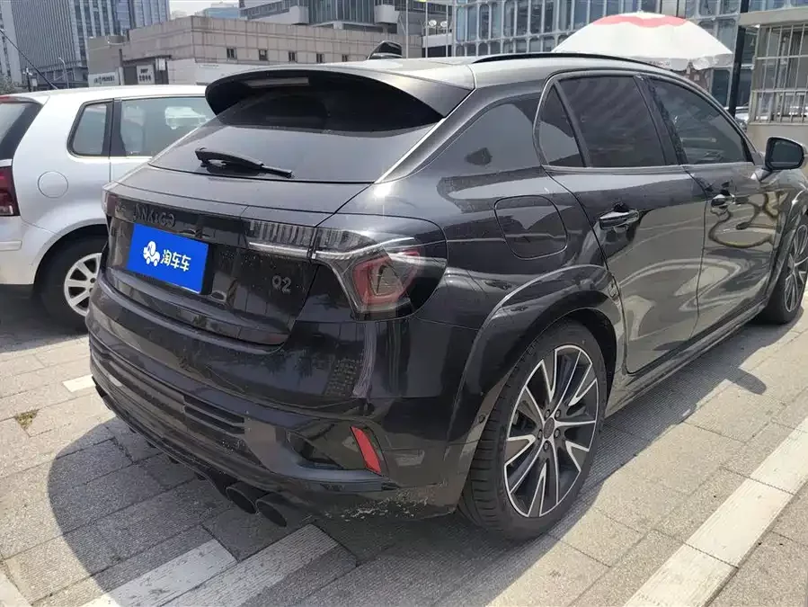 Lynk & Co 02 Hatchback