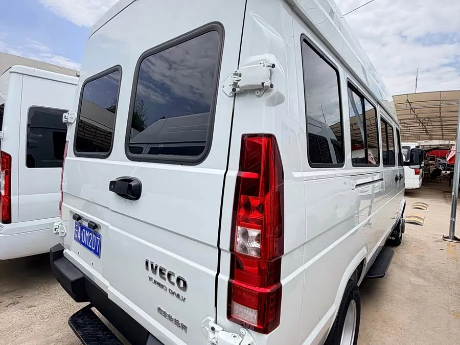 Iveco proud