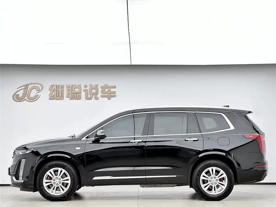 Cadillac XT6