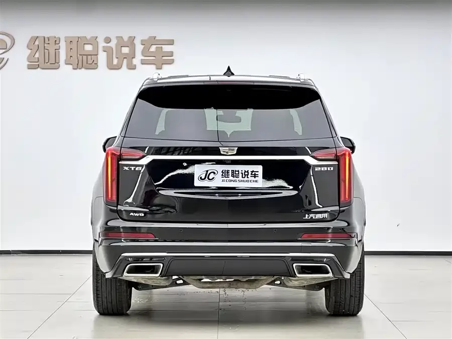 Cadillac XT6