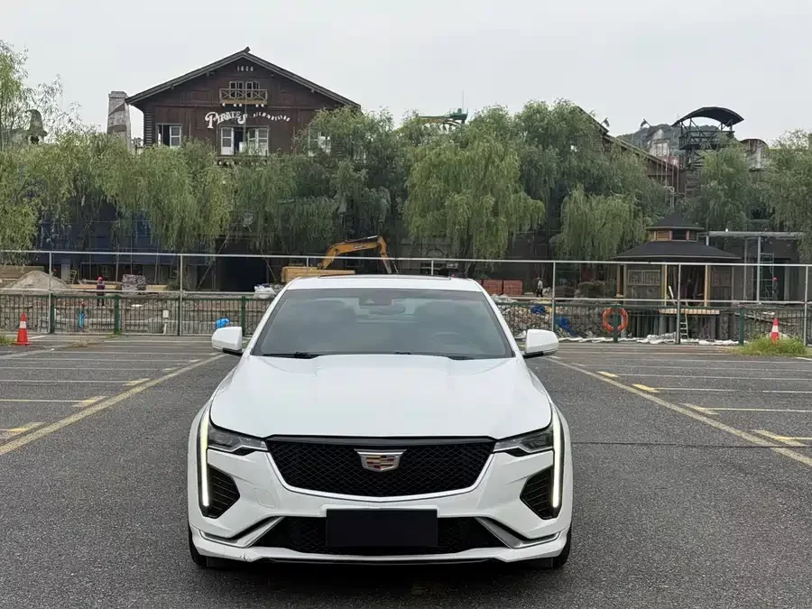 Cadillac CT4