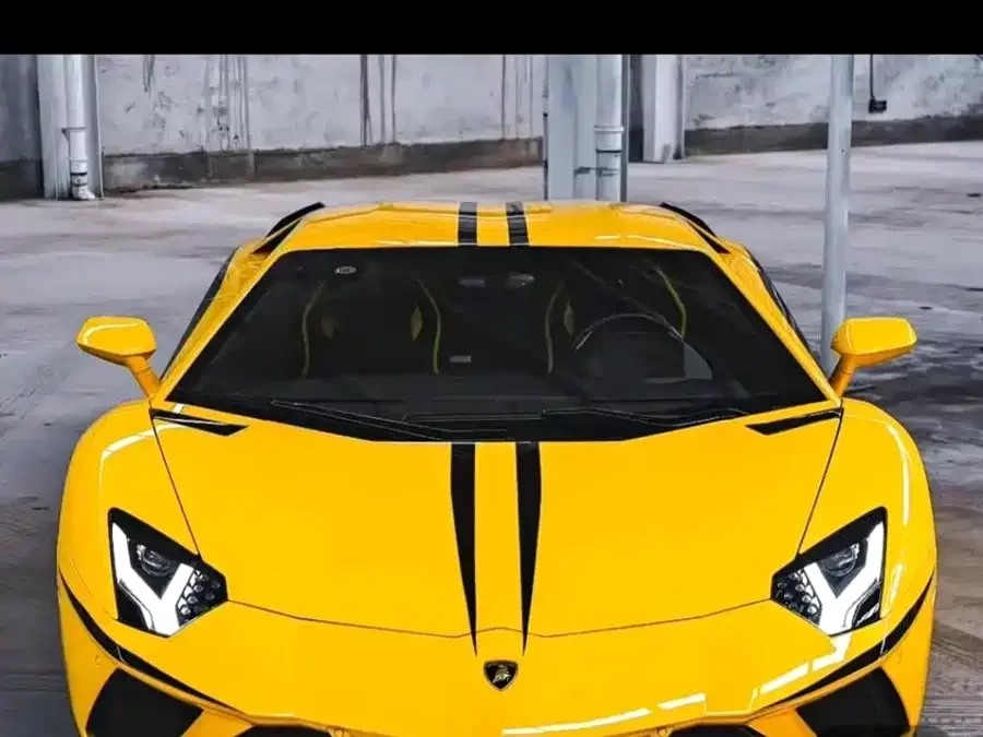 Lamborghini Aventador