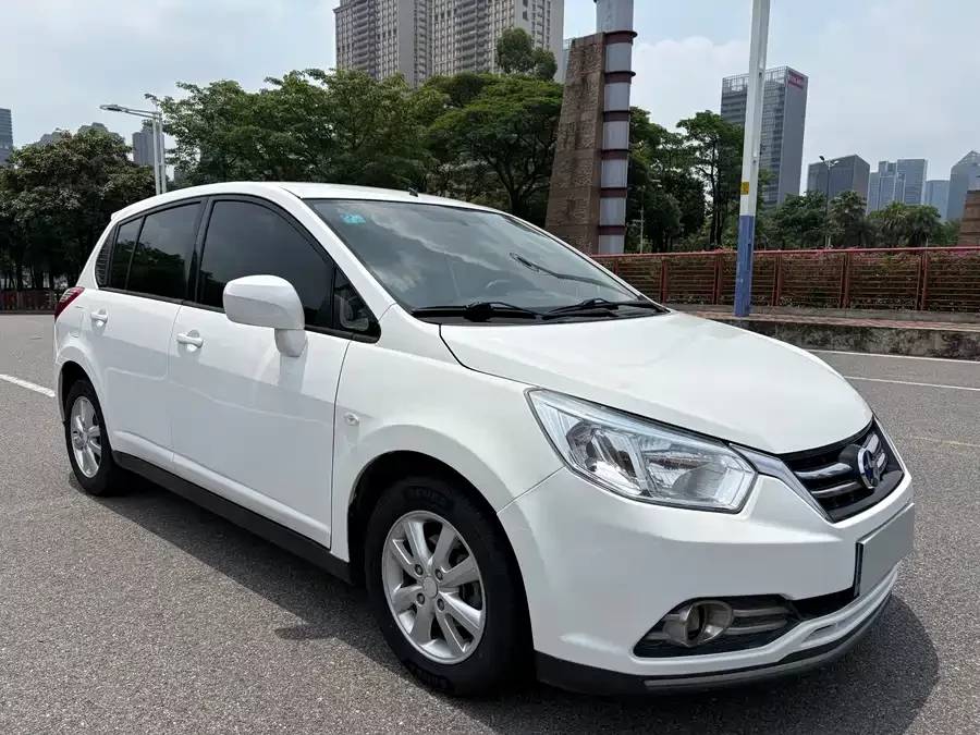 Venucia R50