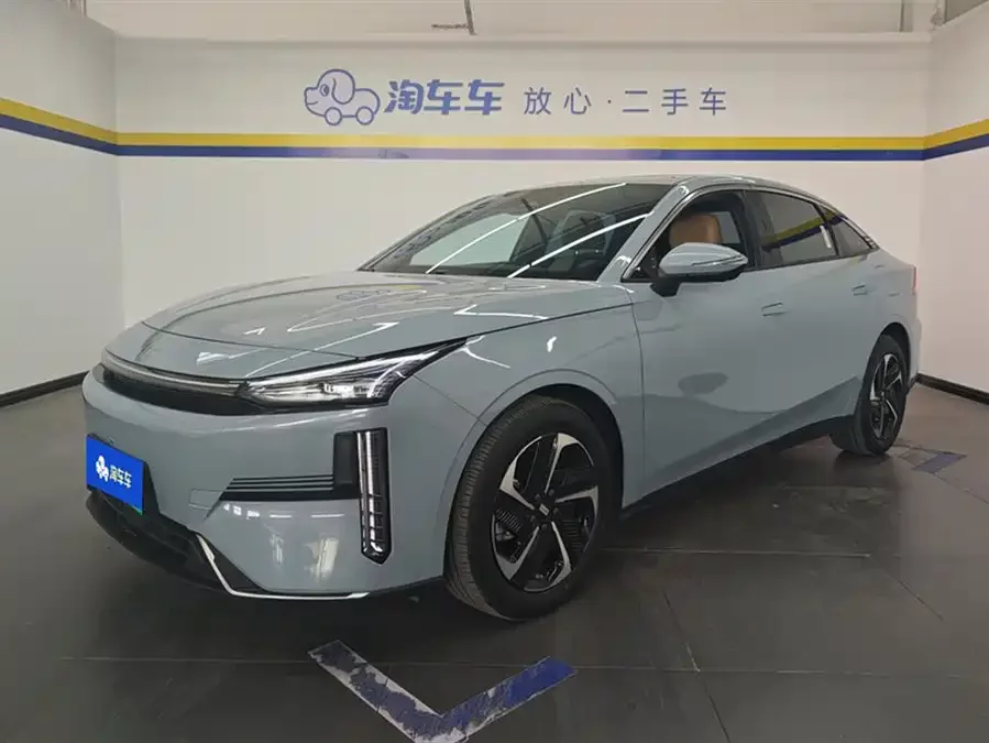 Geely Galaxy L6