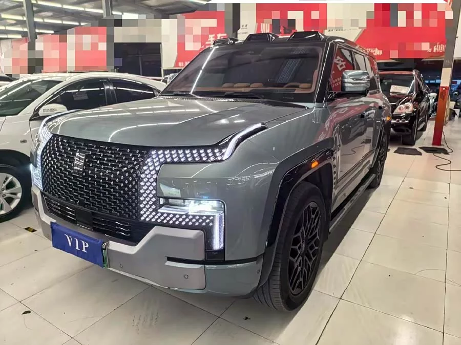 BYD U8