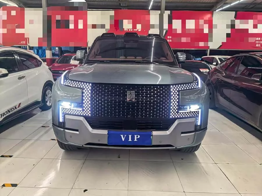 BYD U8