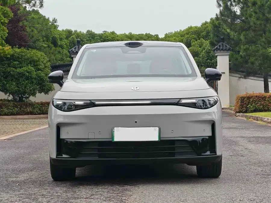 Leapmotor C10