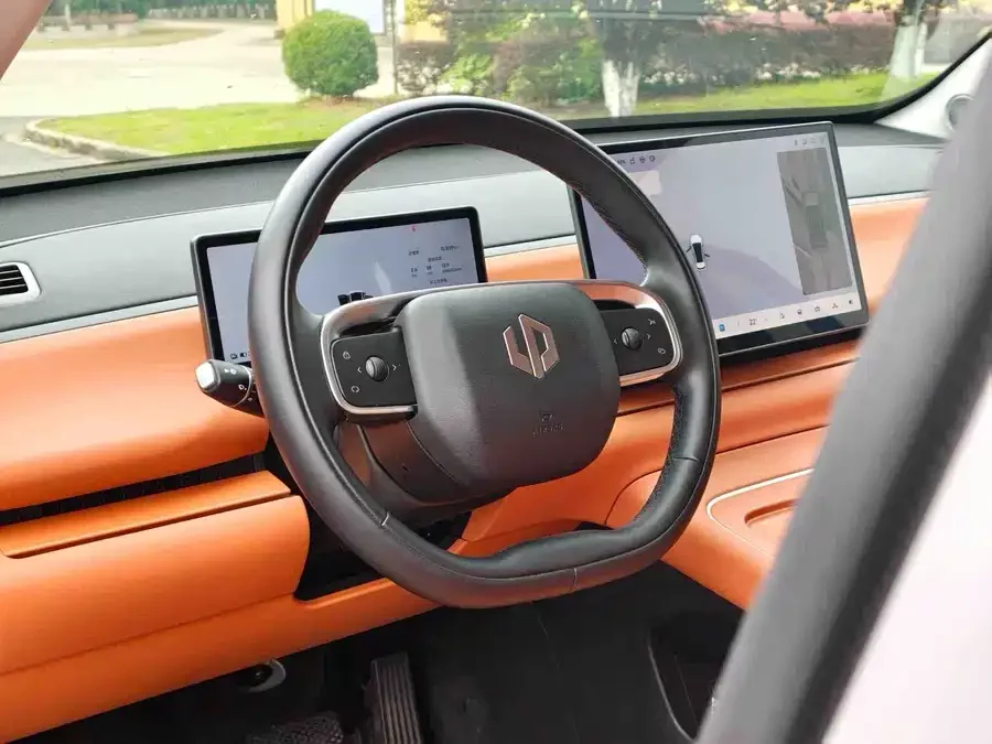 Leapmotor C10