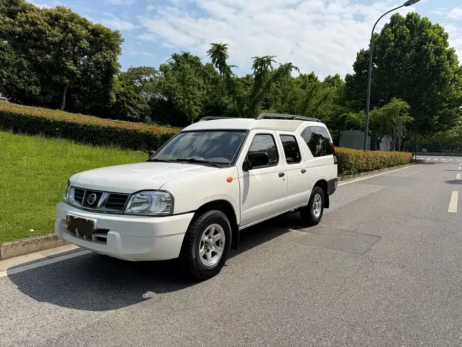 Nissan ZN van