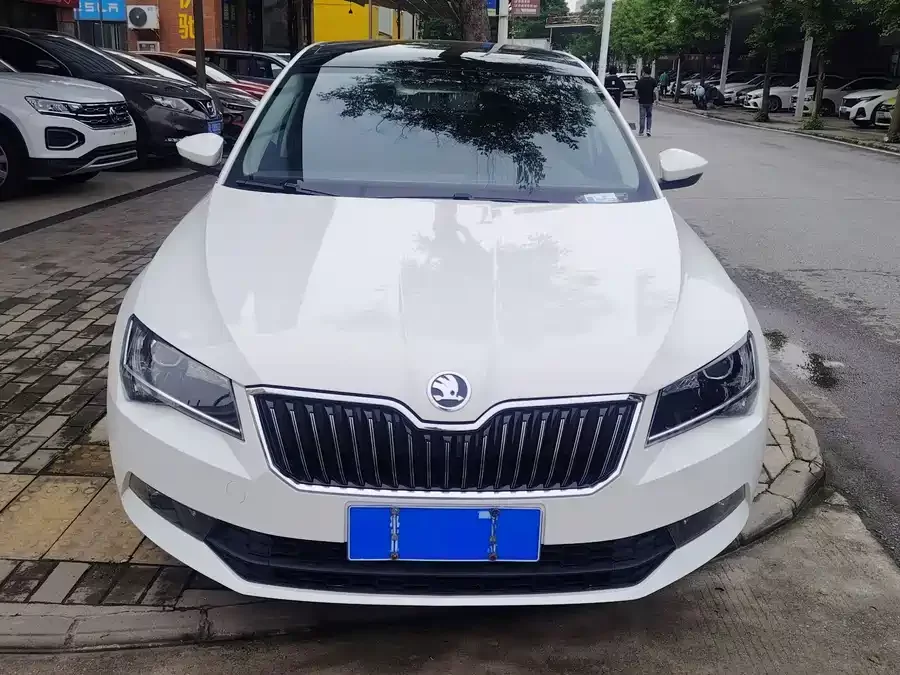 Skoda SuperB