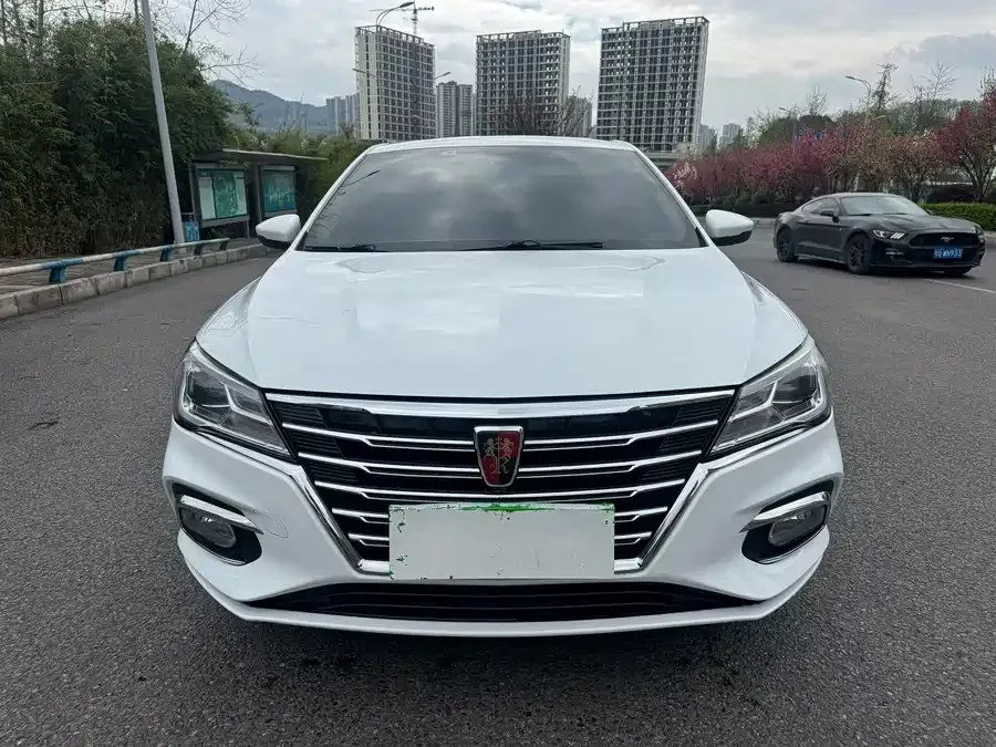 Roewe i5