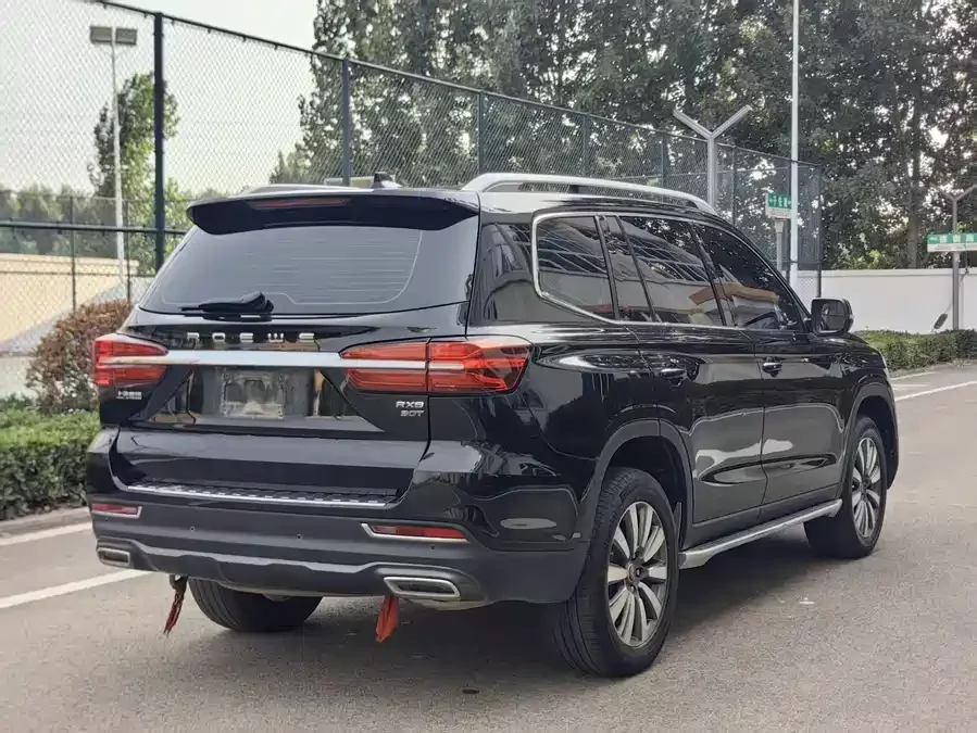 Roewe RX8