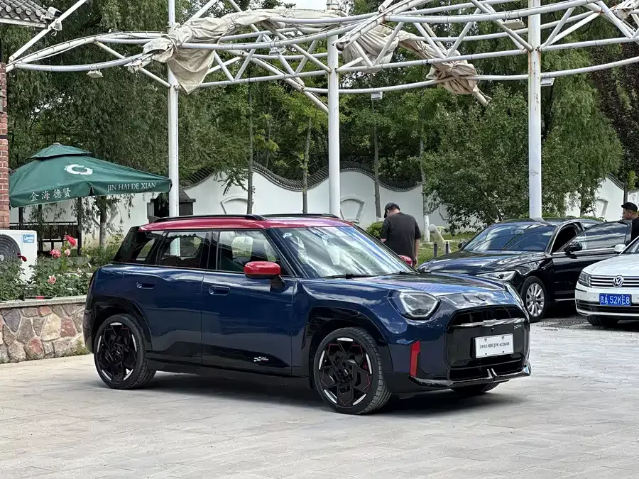 MINI electric  JCW ACEMAN