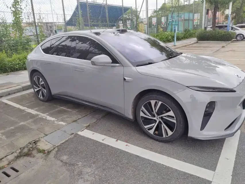 NIO ET5