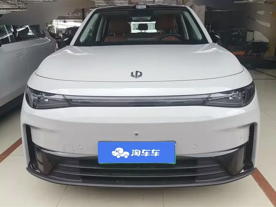 Leapmotor C10
