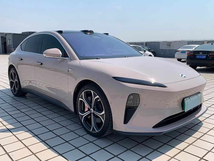 NIO ET5