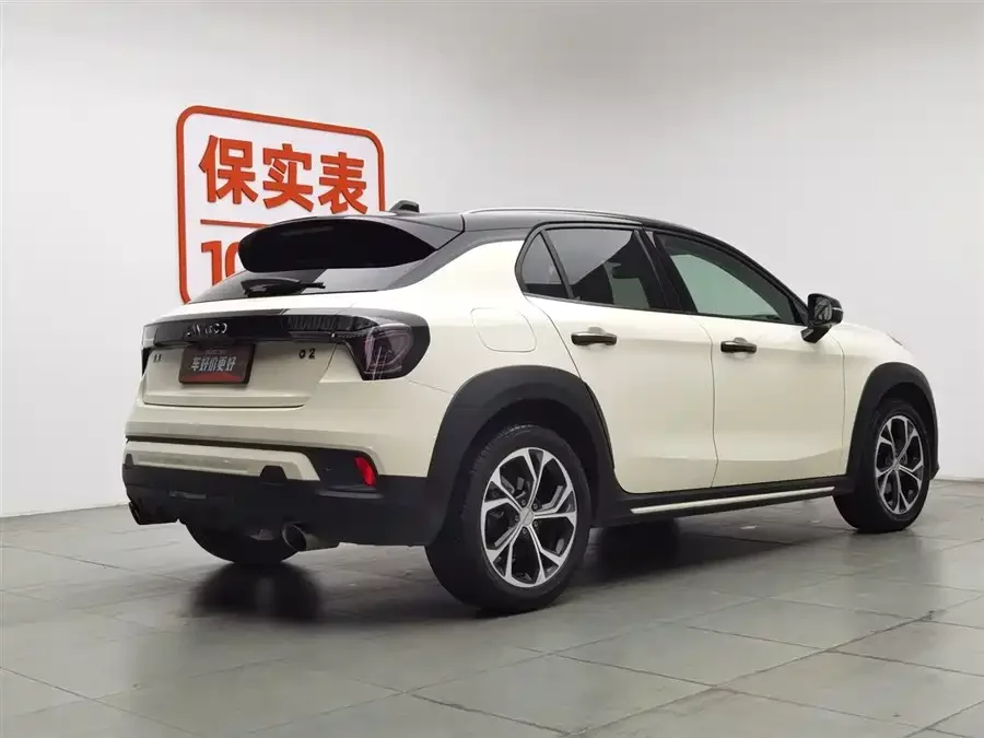Lynk & Co 02