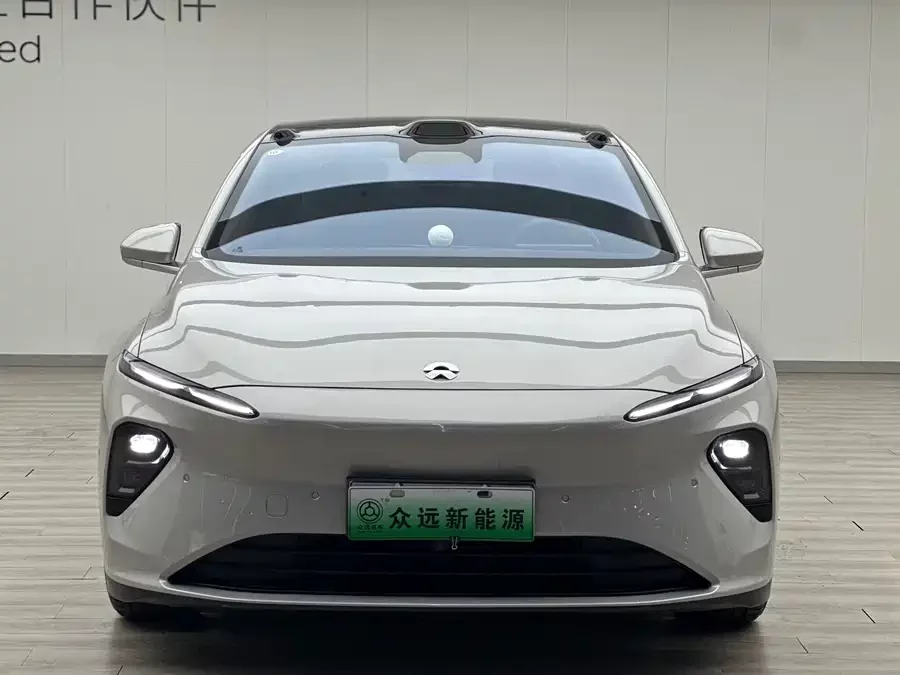 NIO ET7