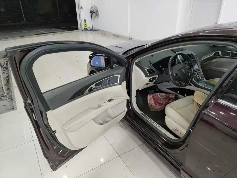 Lincoln MKZ
