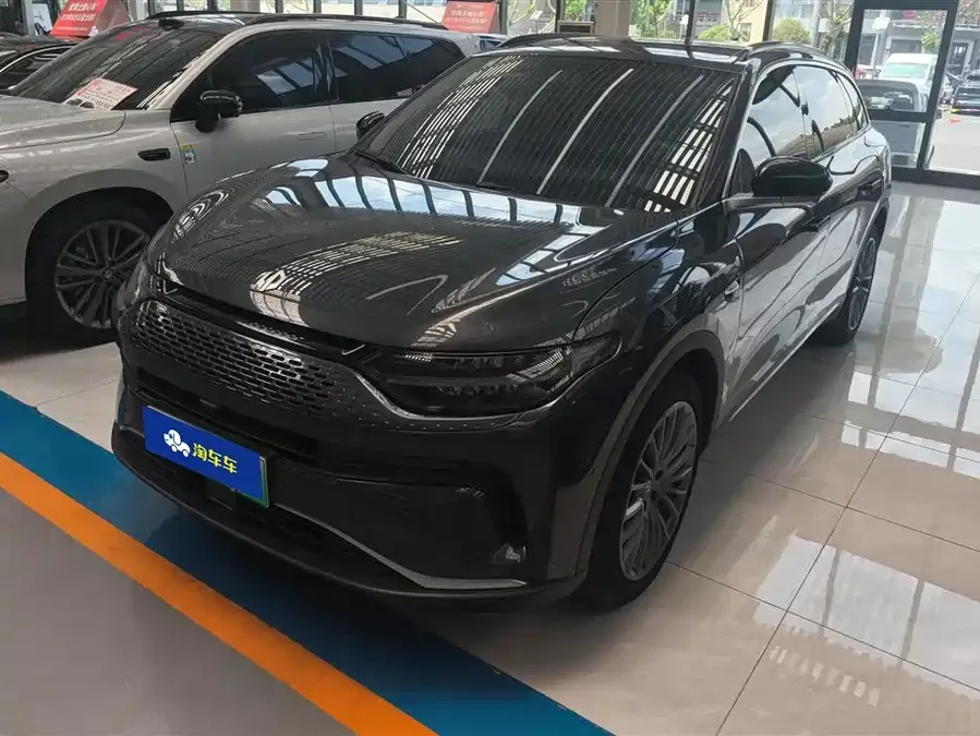 Leapmotor C11
