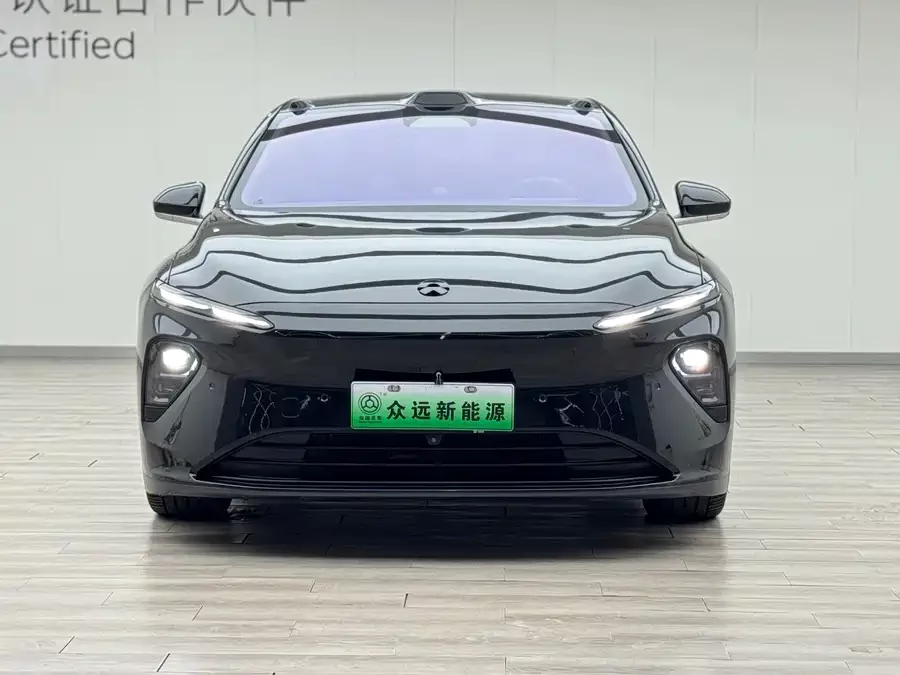 NIO ET7