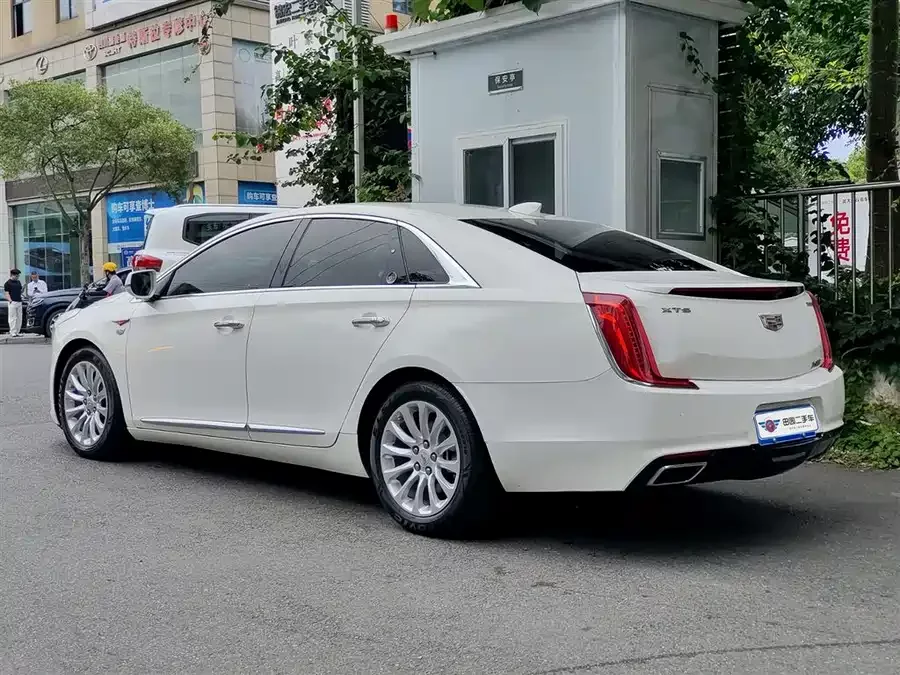 Cadillac XTS
